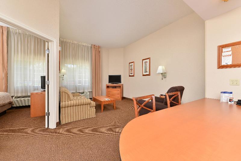 Candlewood Suites Winchester, An Ihg Hotel Exteriör bild